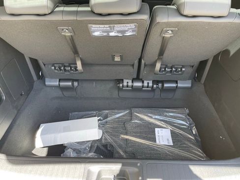 New 2026 Honda Odyssey EX-L image 9