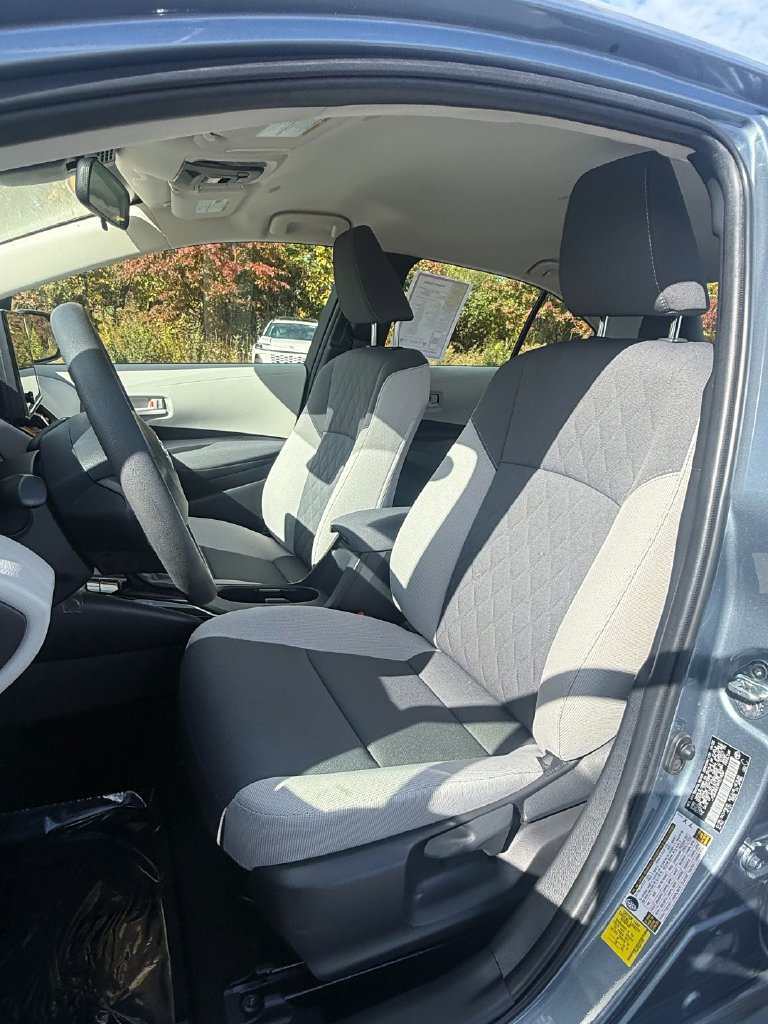 Used 2024 Toyota Corolla LE FWD image 24