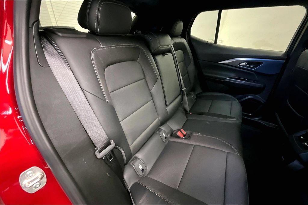 Used 2024 Chevrolet Equinox EV LT FWD image 23