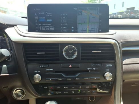 Used 2020 Lexus RX 350L Premium w/ Premium Package AWD/4WD image 26