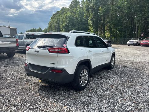 Used 2016 Jeep Cherokee Latitude FWD image 5