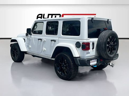Used 2023 Jeep Wrangler Unlimited Sahara AWD/4WD image 5