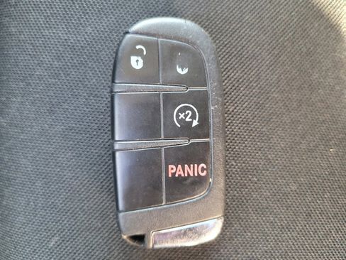 Used 2019 Jeep Renegade Latitude image 32