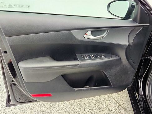 Used 2019 Kia Forte LXS FWD image 28