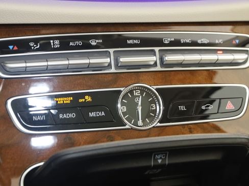 Used 2020 Mercedes-Benz E 450 4MATIC Wagon w/ Premium Package image 33