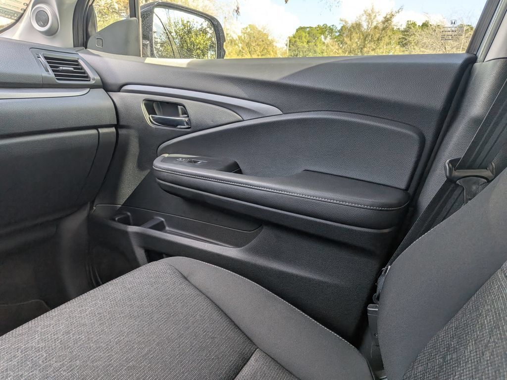 Certified 2024 Honda Ridgeline Sport image 15