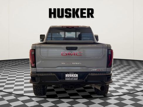 Used 2024 GMC Sierra 2500 AT4X image 8