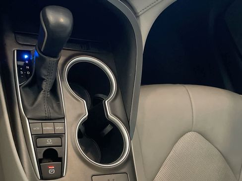 Certified 2022 Toyota Camry XLE w/ Navigation Upgrade Package image 20