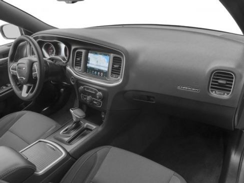 Used 2017 Dodge Charger SXT w/ Navigation & Travel Group image 19