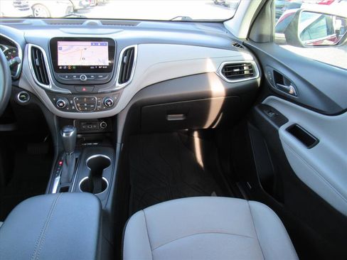 Used 2021 Chevrolet Equinox Premier image 14