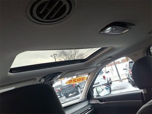 Used 2025 Hyundai Palisade SEL image 16