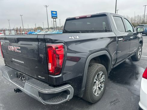 Used 2025 GMC Sierra 1500 SLT image 4