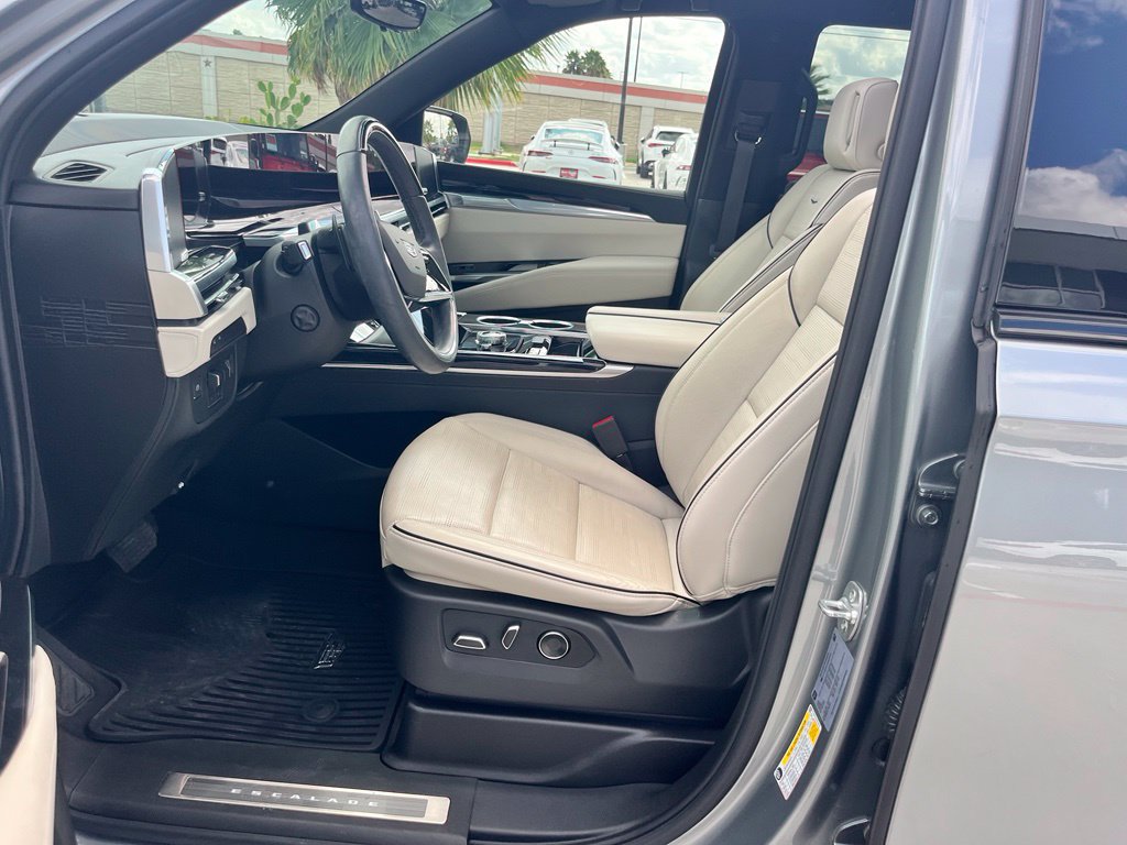 Used 2025 Cadillac Escalade Sport w/ Touring Package RWD image 10