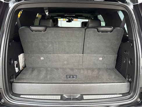 Used 2019 Cadillac Escalade Platinum image 30