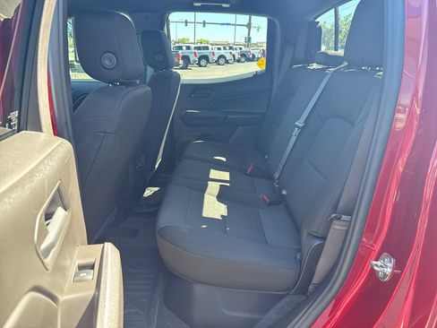 Used 2025 Chevrolet Colorado Trail Boss AWD/4WD image 21