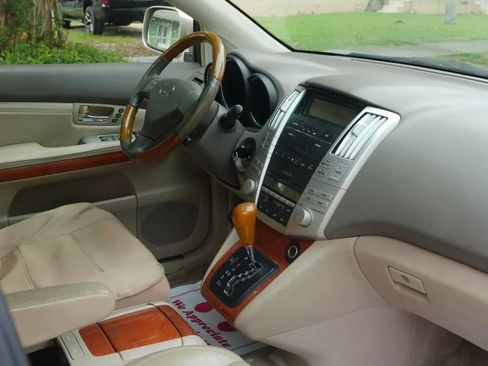 Used 2004 Lexus RX 330 w/ Premium Pkg FWD image 11