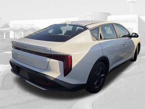 Used 2025 Kia K4 FWD image 5
