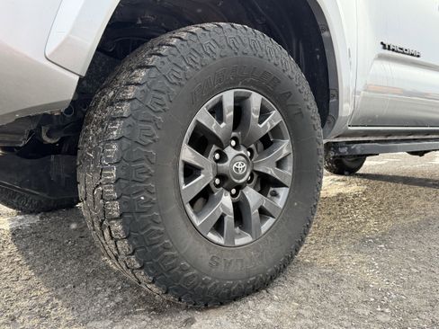 Used 2023 Toyota Tacoma SR5 image 10