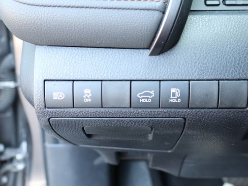Used 2019 Toyota Camry XLE FWD image 20