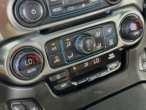 Used 2019 Chevrolet Tahoe Premier w/ Premier Plus Edition AWD/4WD image 28