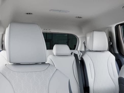 New 2026 Kia Carnival EX FWD image 27
