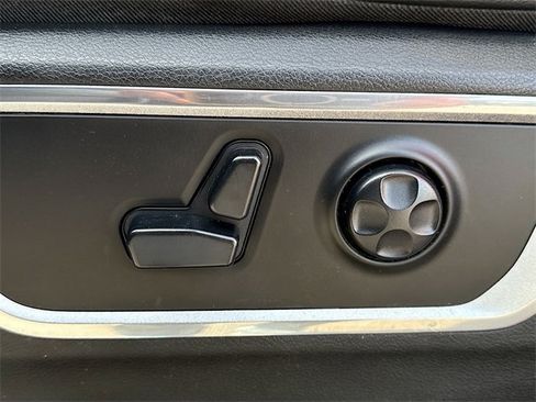 Used 2019 RAM 1500 Laramie image 21