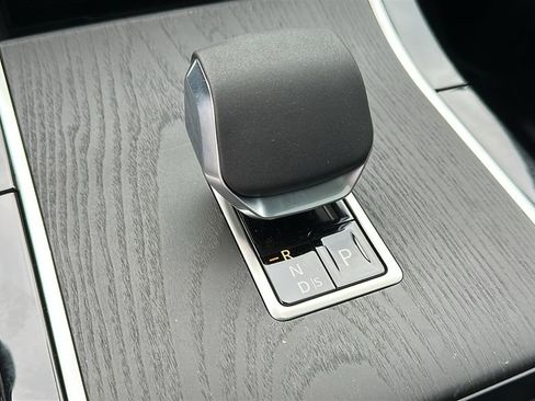 New 2026 Land Rover Range Rover Velar S image 17