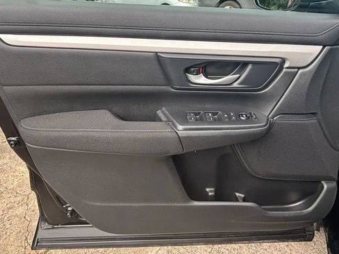 Used 2018 Honda CR-V LX image 17