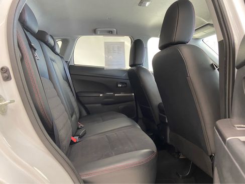 Used 2024 Mitsubishi Outlander Sport SE image 14