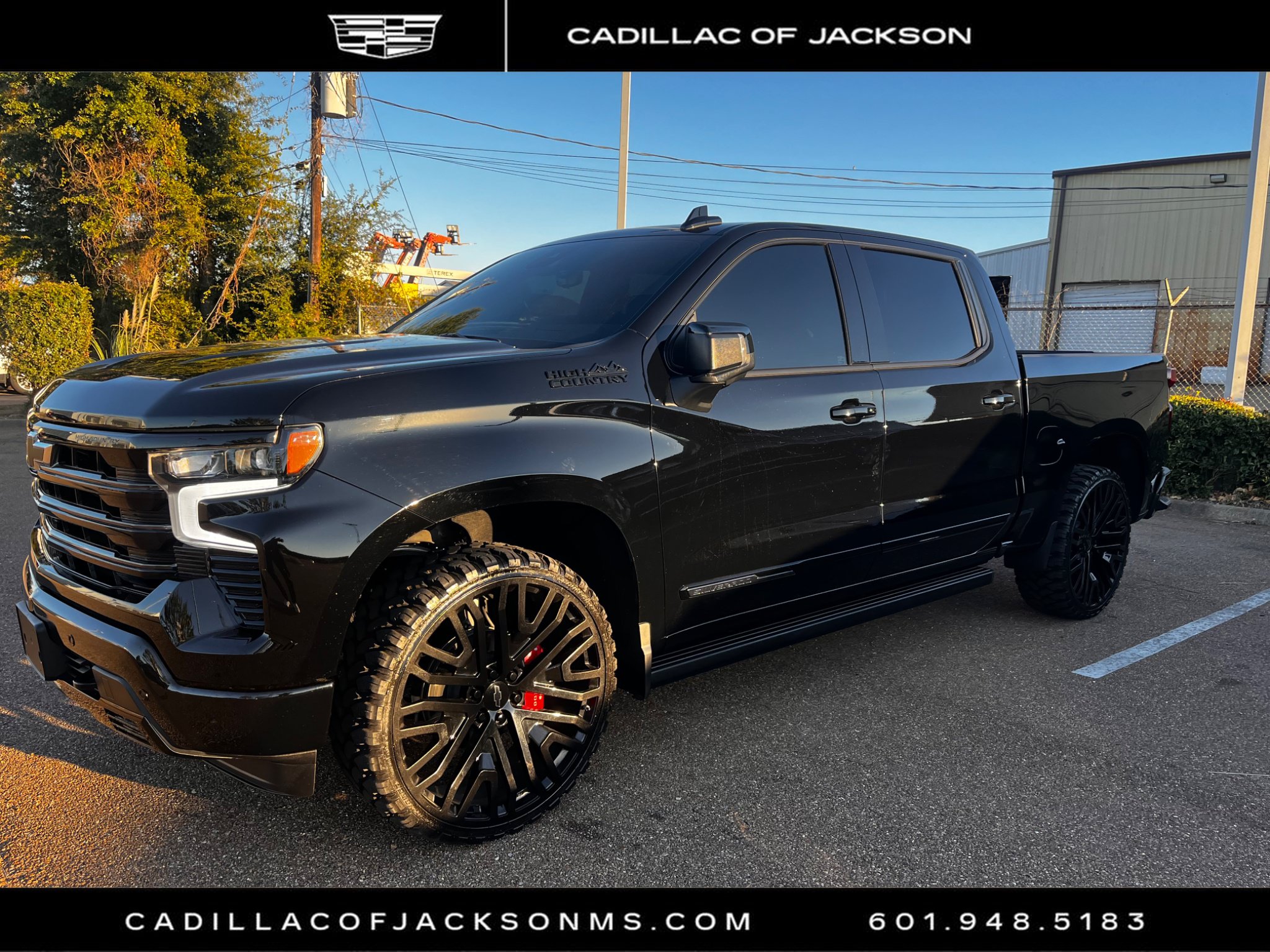 Used 2025 Chevrolet Silverado 1500 High Country w/ Midnight Edition AWD/4WD image 1