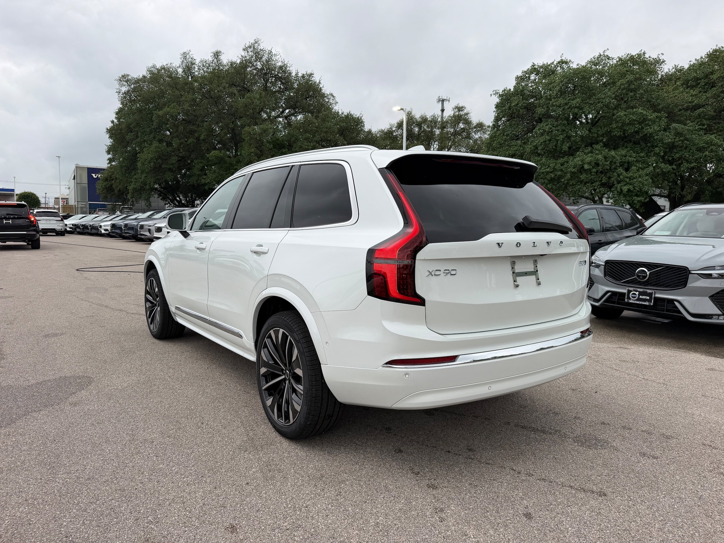 Used 2026 Volvo XC90 B5 Ultra AWD/4WD image 4