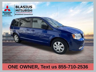 Used 2018 Dodge Grand Caravan SE w/ UConnect Hands-Free Group