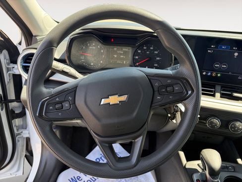 Used 2024 Chevrolet Trax LS FWD image 12
