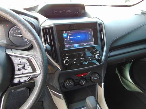 Used 2021 Subaru Forester AWD/4WD image 12