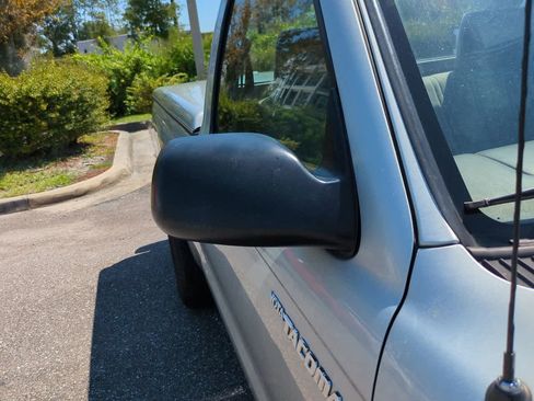 Used 2003 Toyota Tacoma 2WD Regular Cab image 12