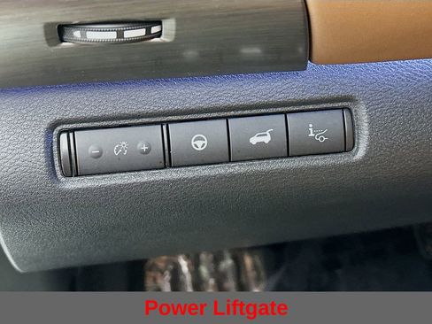 Certified 2025 Nissan Pathfinder Platinum AWD/4WD image 16