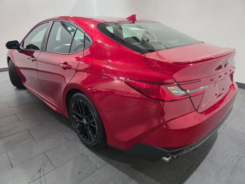Used 2025 Toyota Camry SE FWD image 3