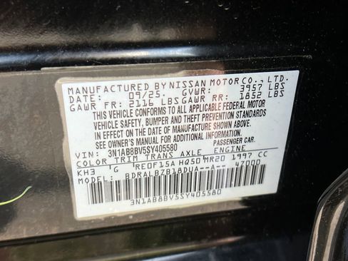 Used 2025 Nissan Sentra S FWD image 26