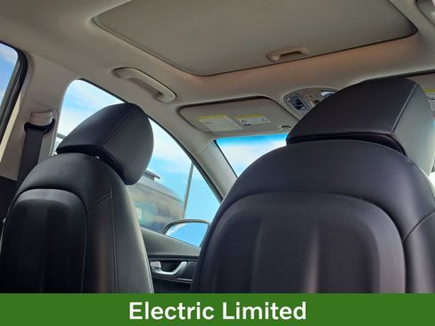 Used 2023 Hyundai Kona Limited FWD image 15