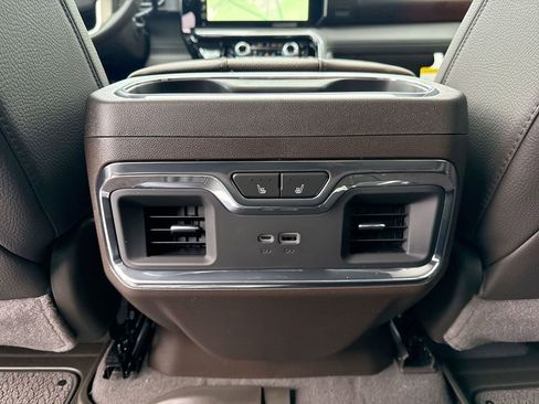 New 2026 GMC Sierra 3500 Denali w/ Denali Reserve Package image 22