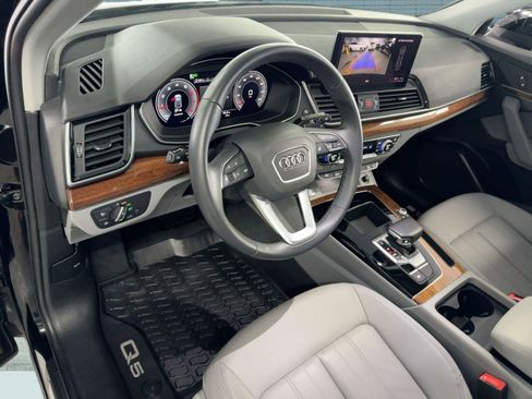 Certified 2025 Audi Q5 2.0T Premium image 4