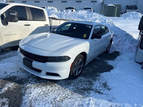Used 2023 Dodge Charger SXT w/ Cold Weather Package image 3