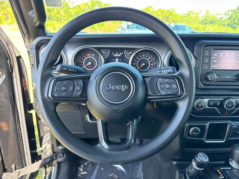 Certified 2021 Jeep Wrangler Sport image 20