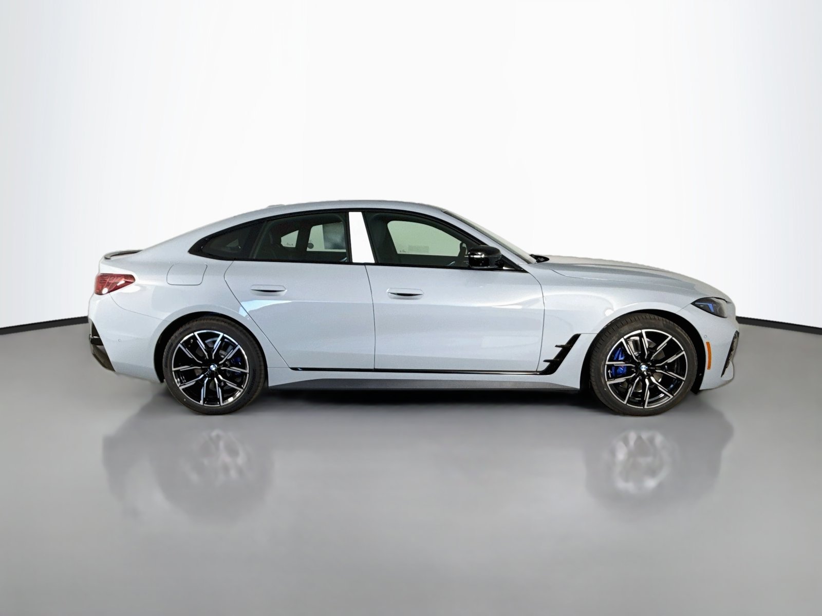 New 2026 BMW i4 xDrive40i w/ M Sport Package AWD/4WD image 8