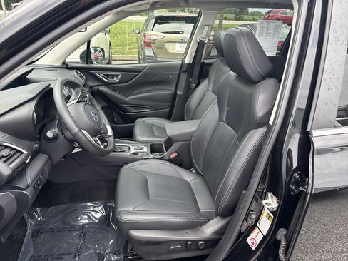 Used 2019 Subaru Forester Touring AWD/4WD image 32