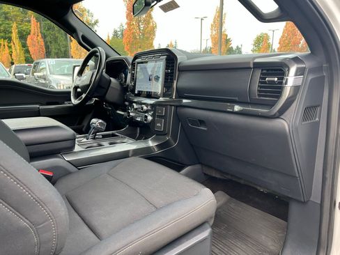 Used 2022 Ford F150 XLT w/ Equipment Group 302A High image 17