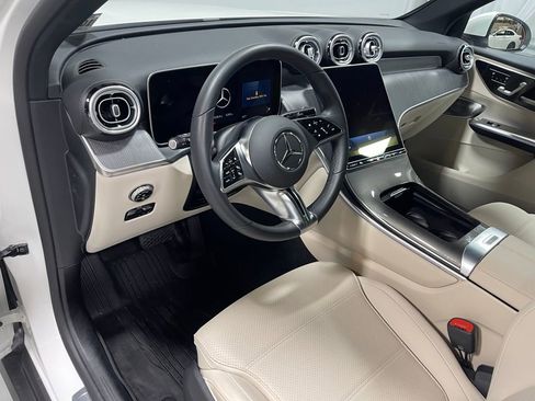 Used 2026 Mercedes-Benz GLC 300 4MATIC image 21