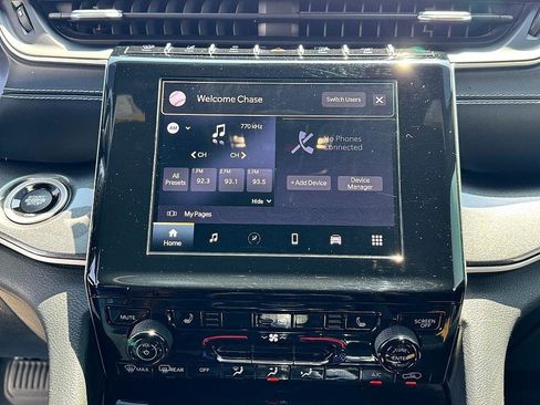 Used 2021 Jeep Grand Cherokee L Laredo image 30