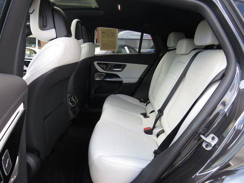 Used 2026 Mercedes-Benz GLC 300 4MATIC image 20