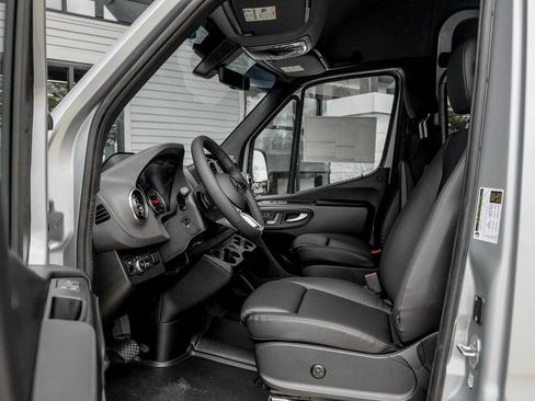 New 2025 Mercedes-Benz Sprinter 2500 image 13